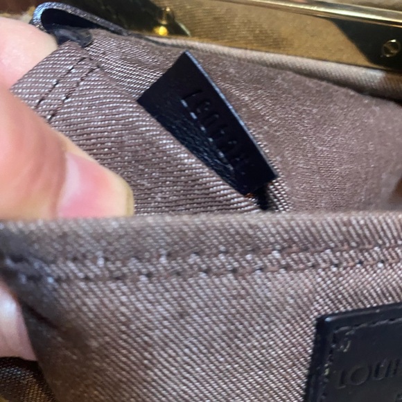 LOUIS VUITTON Patent Monogram Shearling Sac Thunder - Picture 10 of 15